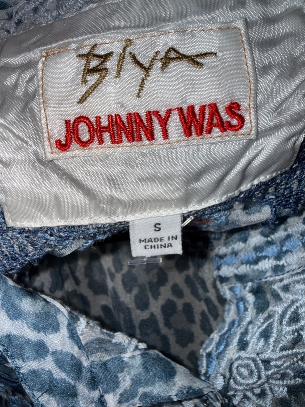 Johnny Was Bluewell Animal Printed Silk Chiffon Sz S - Picture 8 of 9